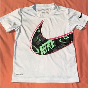 Girls Nike tshirt